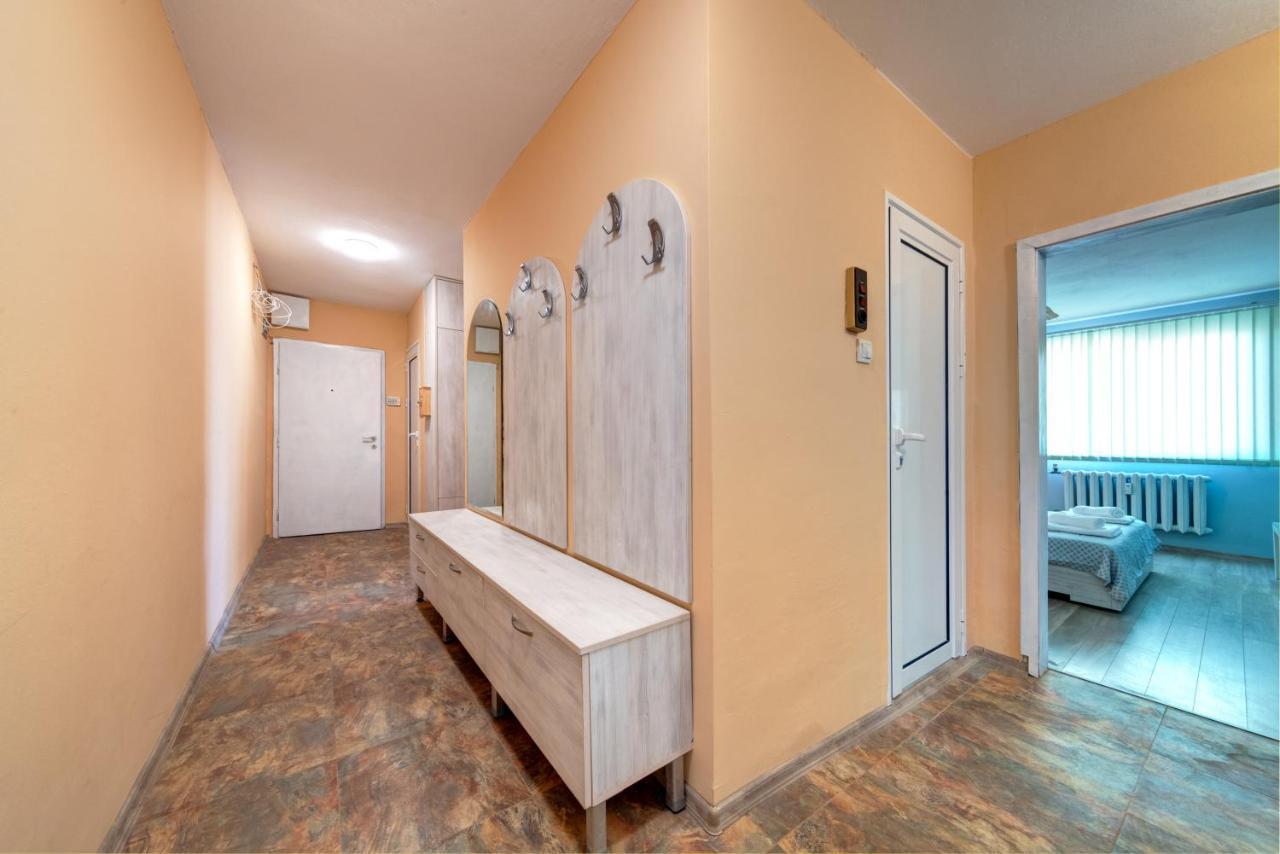 Daisy - 3 Room And Kitchen Apartment In Lazur Burgas City Exteriér fotografie